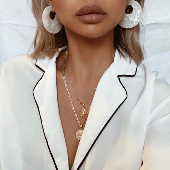 Large Pearlescent C Shaped Resin Earrings - Picture 3 of 3